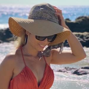 Meet your Posher, Caroline